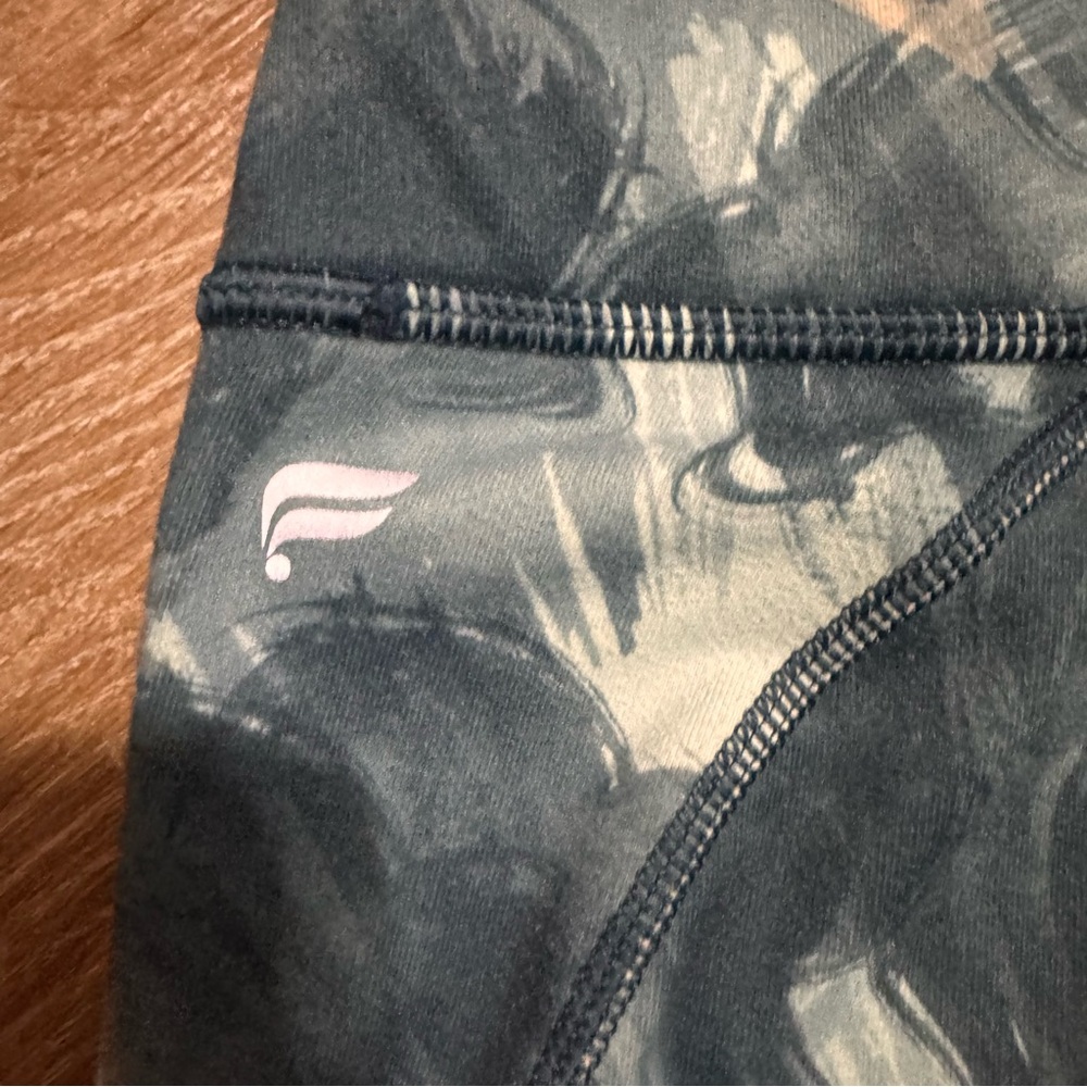 Fabletics Define PowerHold® High-Waisted 7/8 Legging - Picture 5 of 6